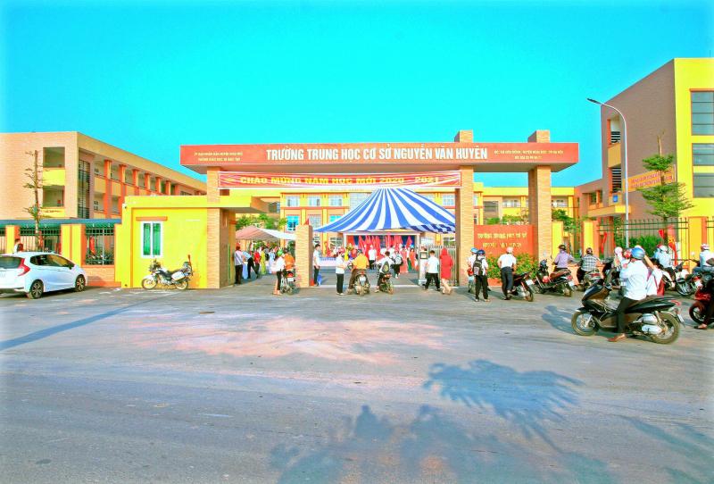 Trường THCS Nguyễn Văn Huyên