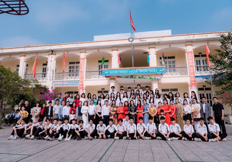 Trường THCS Quỳnh Hồng