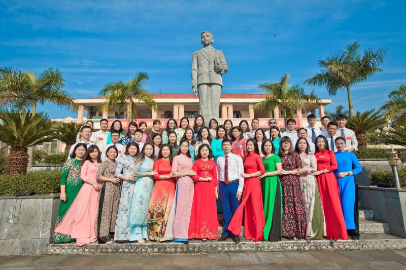 Trường THPT Chuyên Lê Quý Đôn