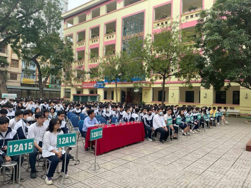 Trường THPT Đống Đa