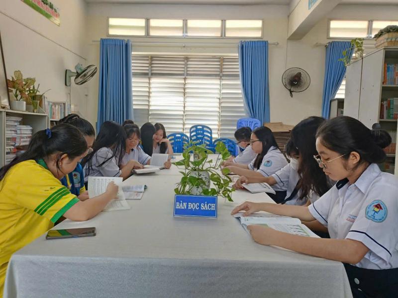 Trường THPT Giồng Ông Tố