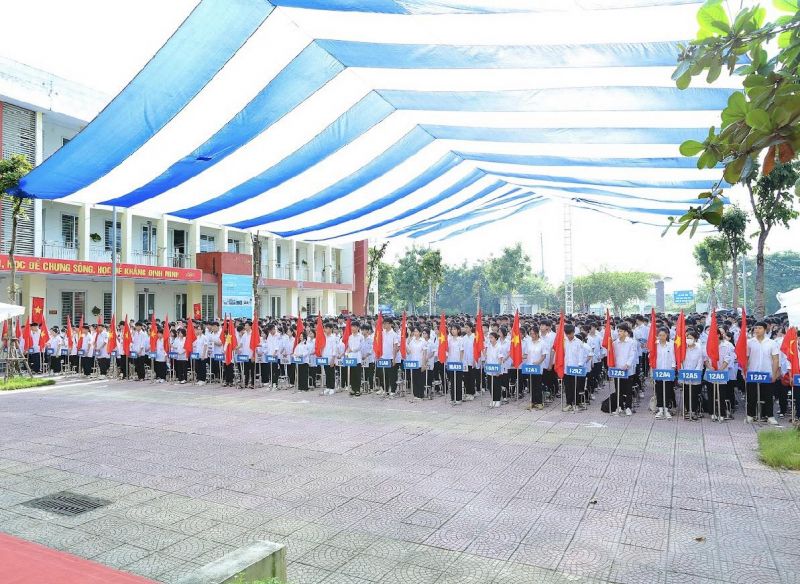 Trường THPT Hoài Đức C