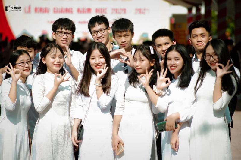 Trường THPT Huỳnh Thúc Kháng