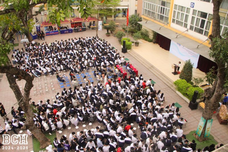Trường THPT Kim Liên