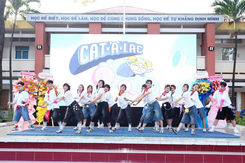 Trường THPT Tam Phú
