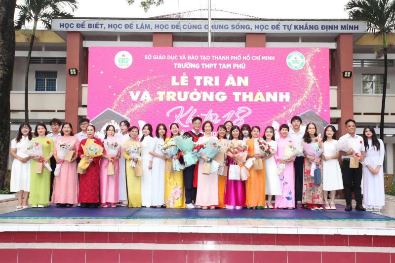 Trường THPT Tam Phú