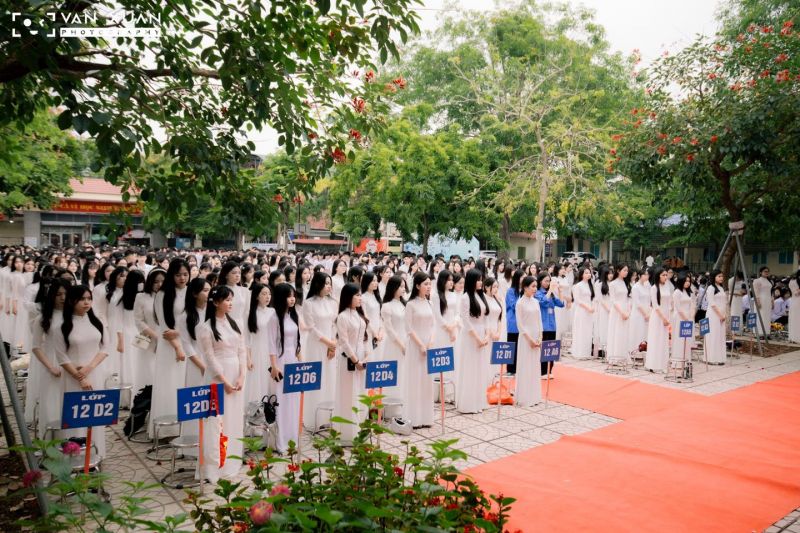 Trường THPT Vạn Xuân