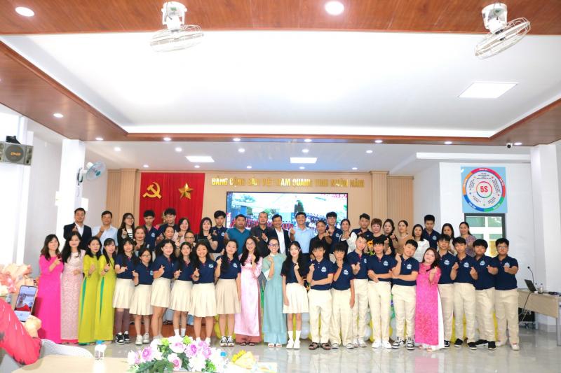 Trường tiểu học & THCS Nguyễn Khuyến