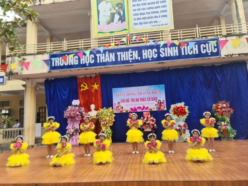 Trường Tiểu học & Trung học cơ sở Hợp Thành