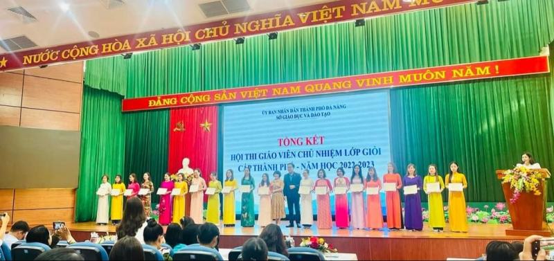 Trường Tiểu học Hoàng Văn Thụ