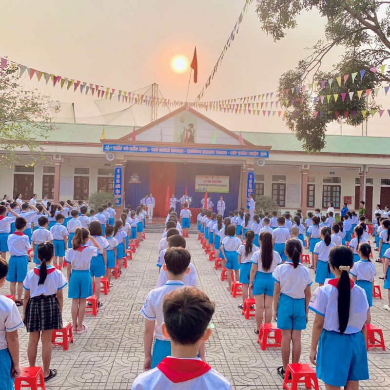 Trường Tiểu học Long Sơn