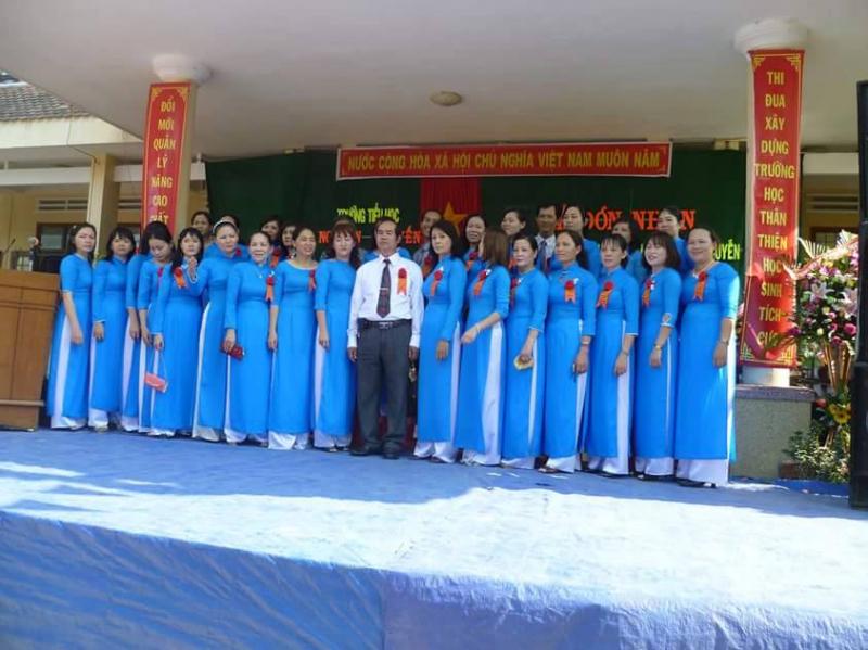 Trường Tiểu học Nguyến Khuyến
