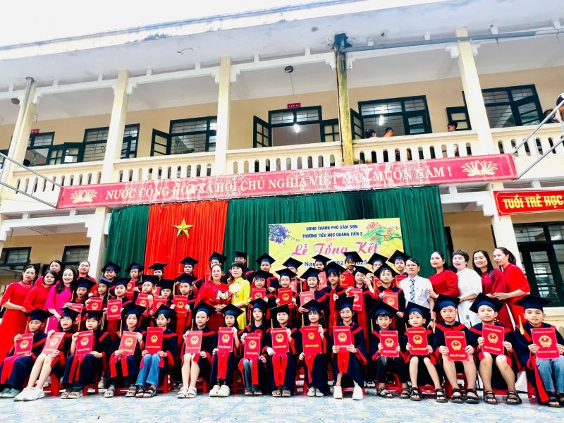 Trường Tiểu học Quảng Tiến 2