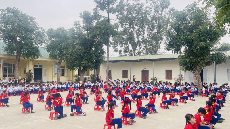 Trường tiểu học Quỳnh Lập B