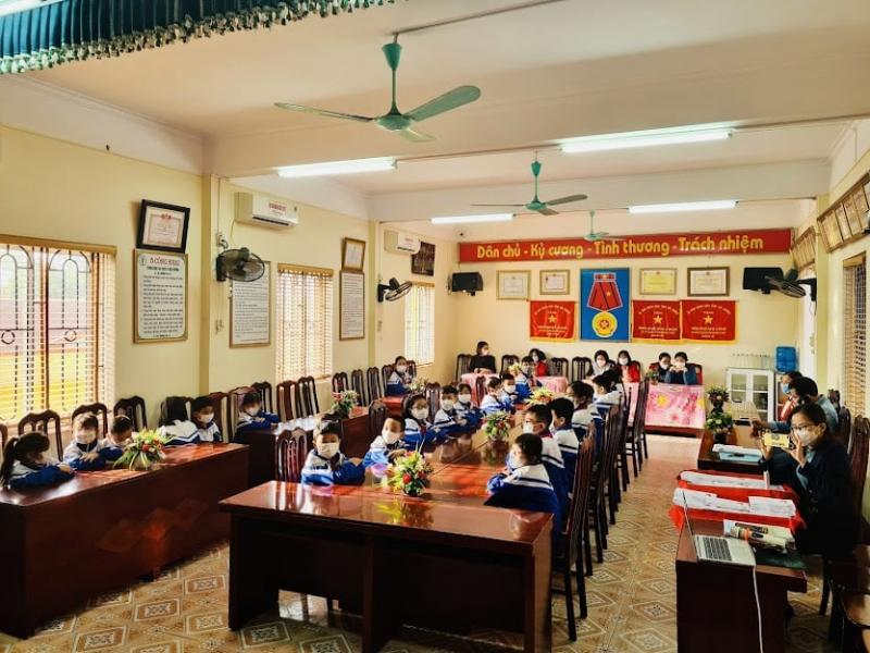 Trường tiểu học Sao Đỏ