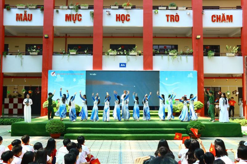 Trường Tiểu Học, THCS và THPT Ngô Thời Nhiệm