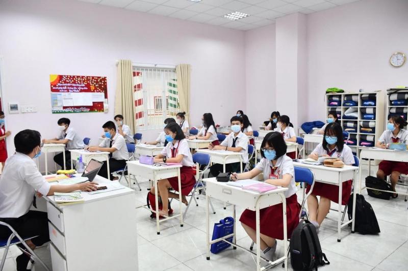 Khuyến khích học sinh thúc đẩy sự tương tác với bạn bè bằng các hoạt động tập thể