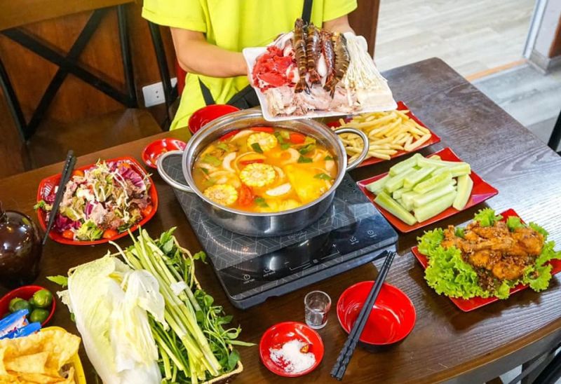 Coca Restaurant - Nhà Hàng Lẩu Thái