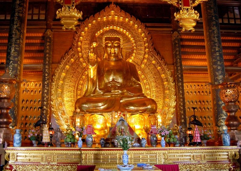 Tượng Phật Thích Ca thuộc chùa Bái Đính, tỉnh Ninh Bình