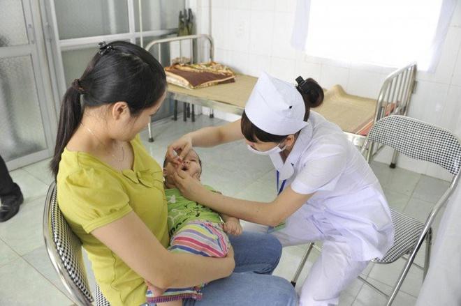 Vacxin phòng tránh bại liệt (IPV)