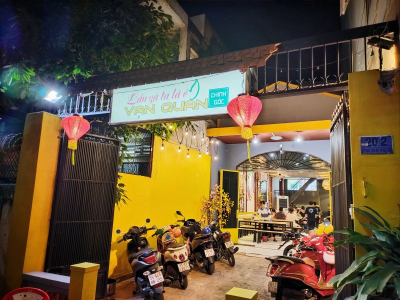 Vạn Quán - Lẩu Gà Lá É