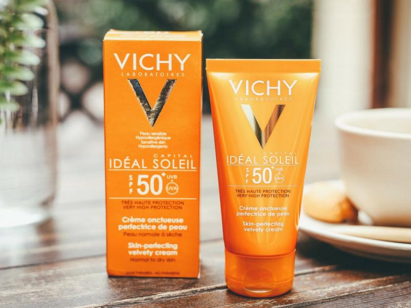 Vichy Capital Soleil Mattifying Dry Touch Face Fluid
