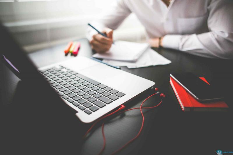Viết blog, cộng tác viên báo điện tử