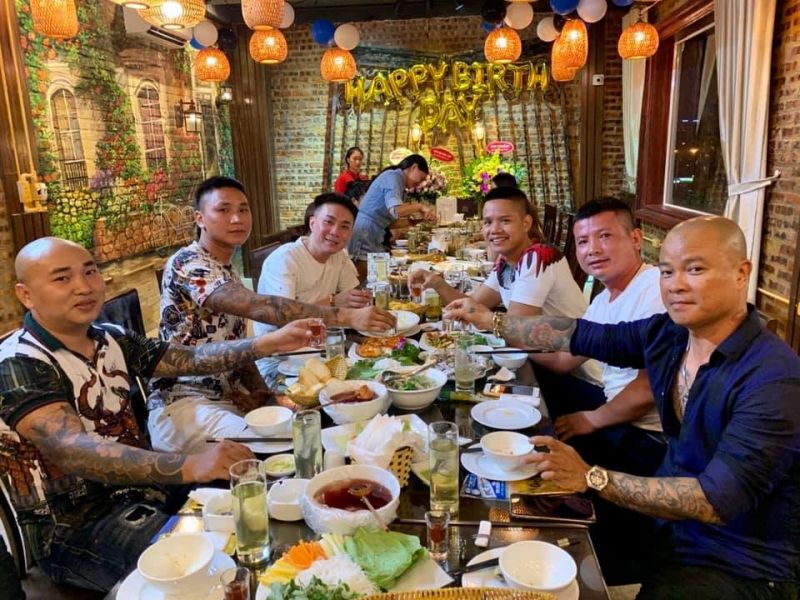 Vựa Hải Sản - Đành Đạch Quán