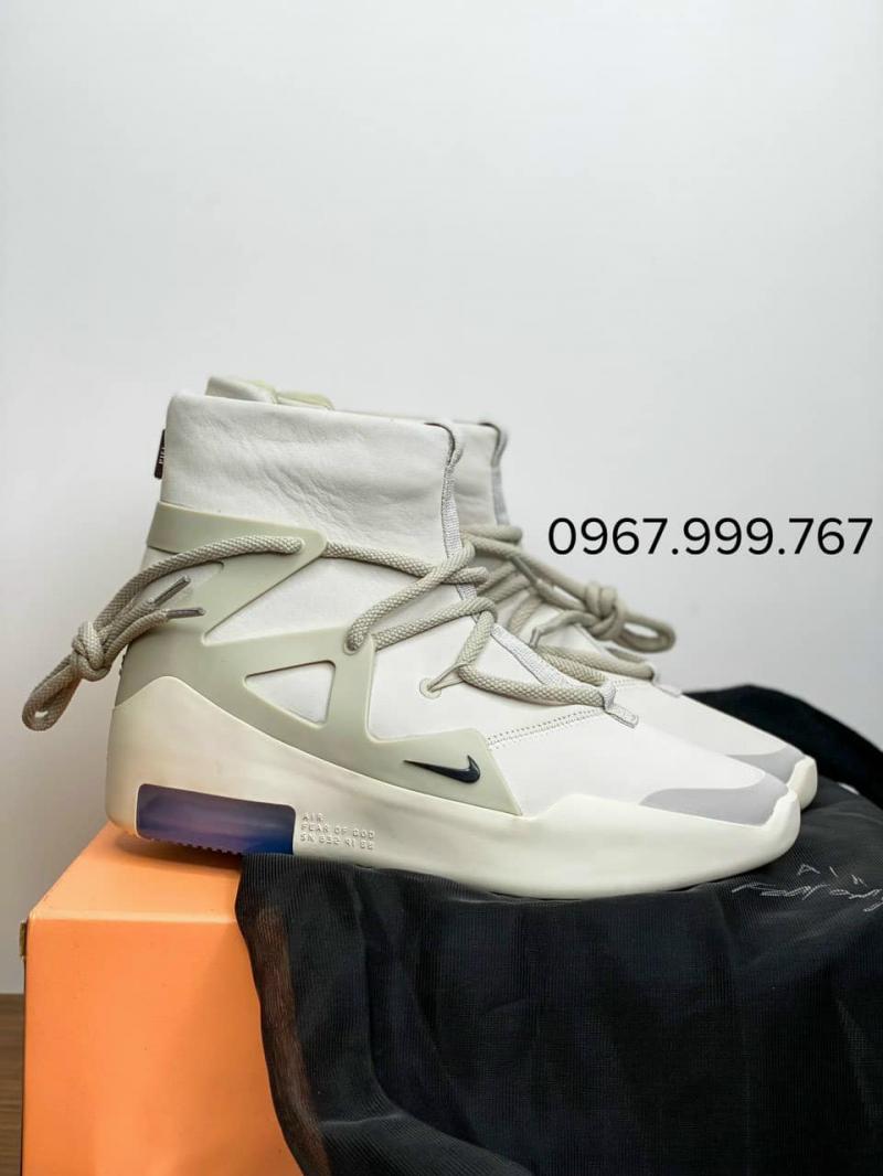 Xấu Lạ Luxury