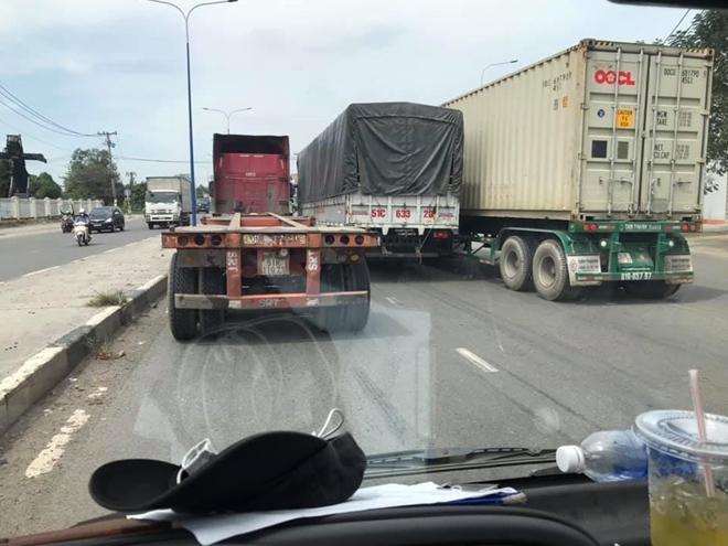 Những chiếc container với kích thước lớn