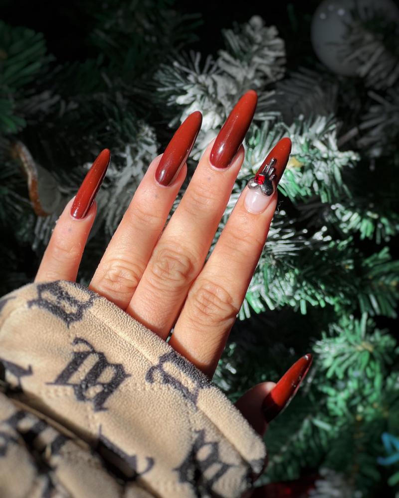 Xixon Nail