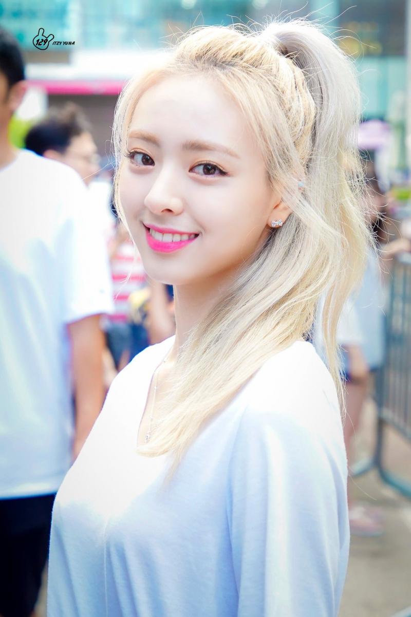 Yuna (ITZY)